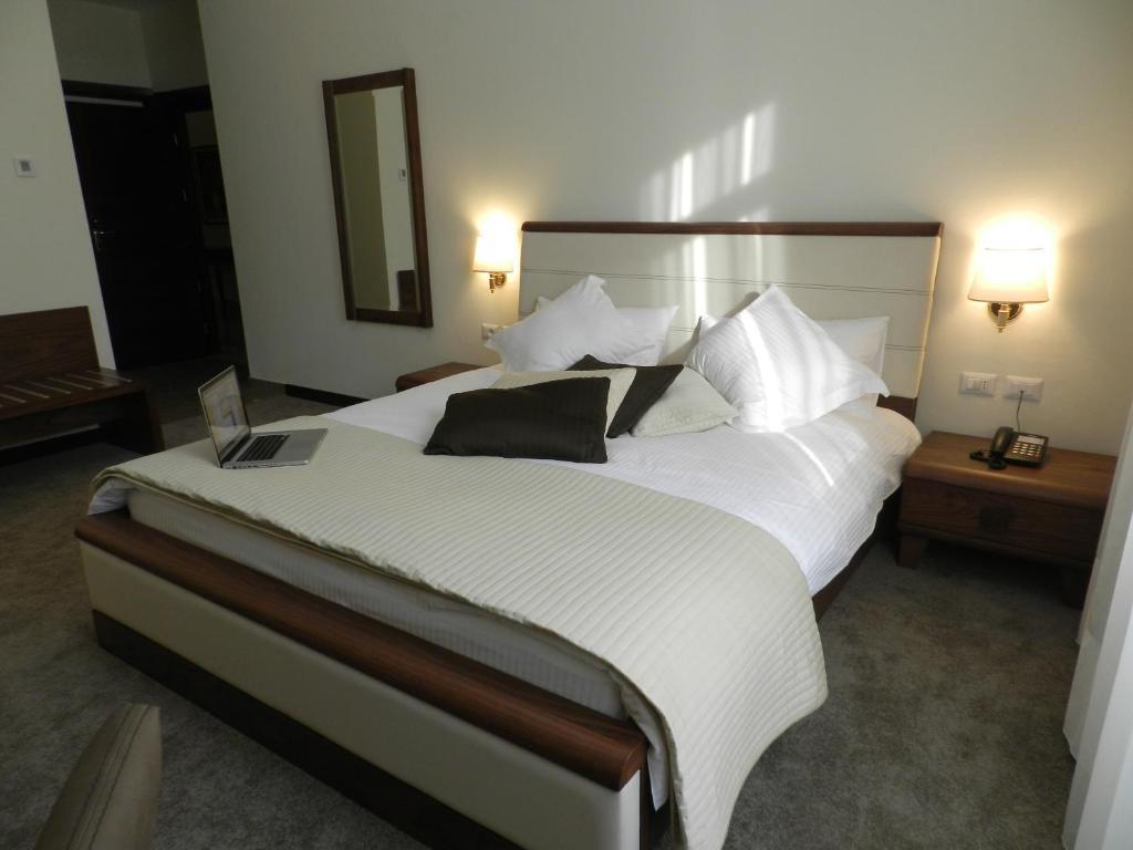 Boutique Hotel Kotoni ติรานา ห้อง รูปภาพ